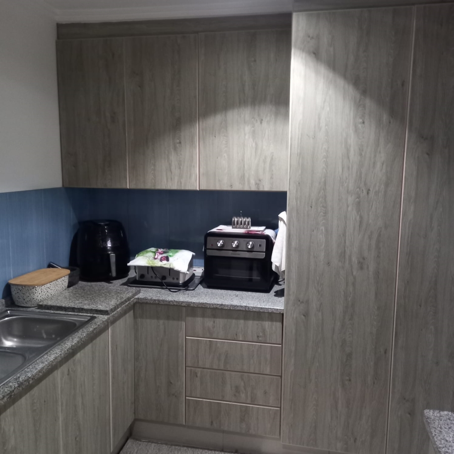 4 Bedroom Property for Sale in Menkenkop Western Cape